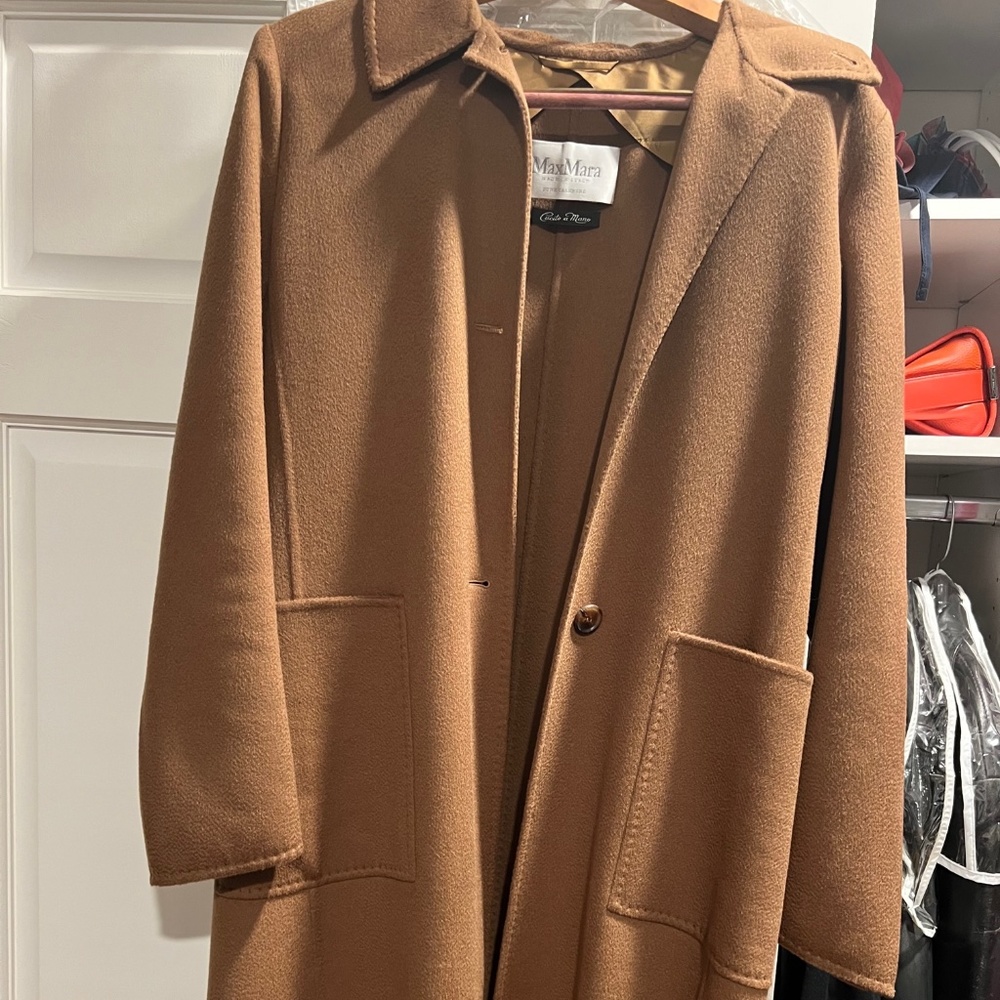 MaxMara camerl colored cashmere coat size 8